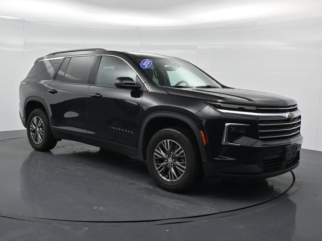 2024 Chevrolet Traverse LT
