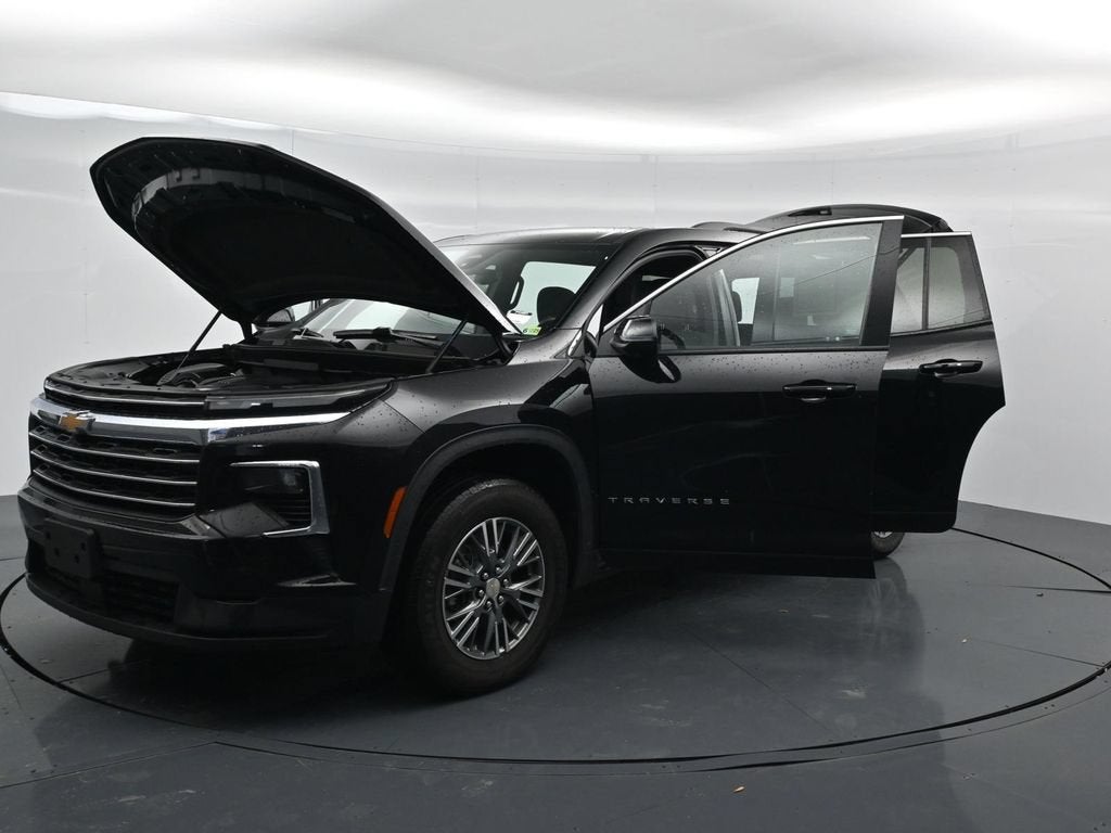 2024 Chevrolet Traverse LT