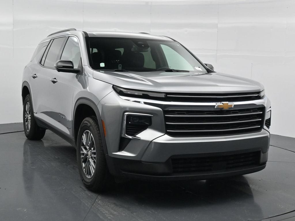 2024 Chevrolet Traverse LT