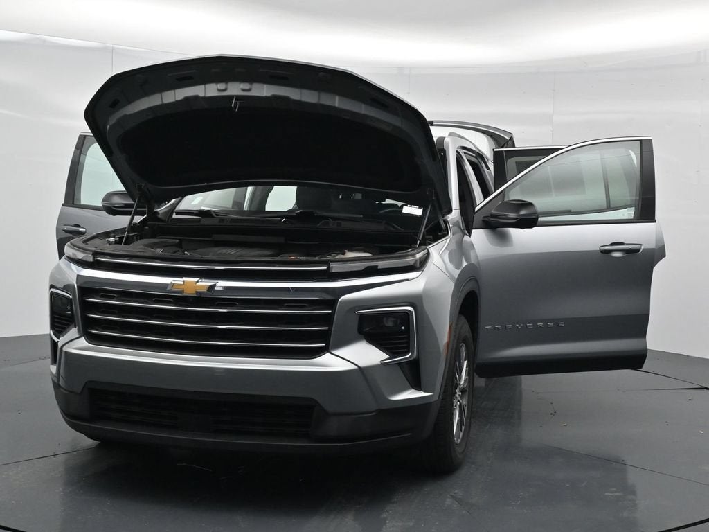 2024 Chevrolet Traverse LT