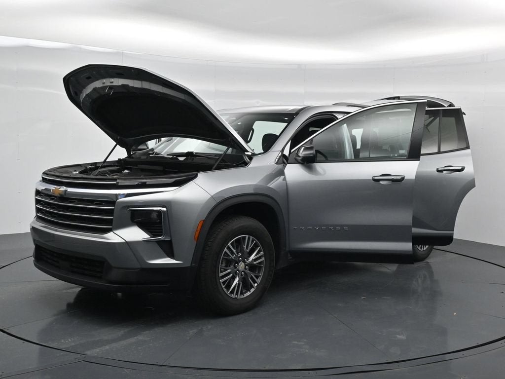 2024 Chevrolet Traverse LT