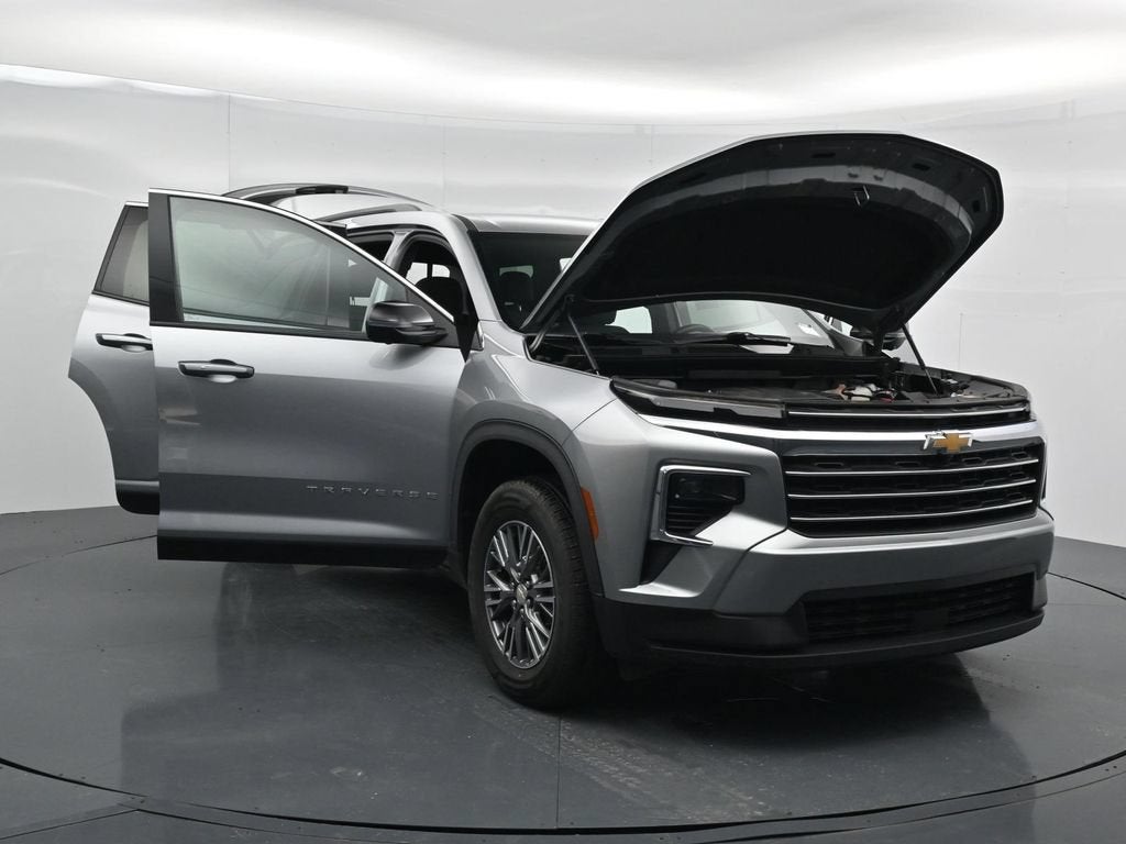2024 Chevrolet Traverse LT