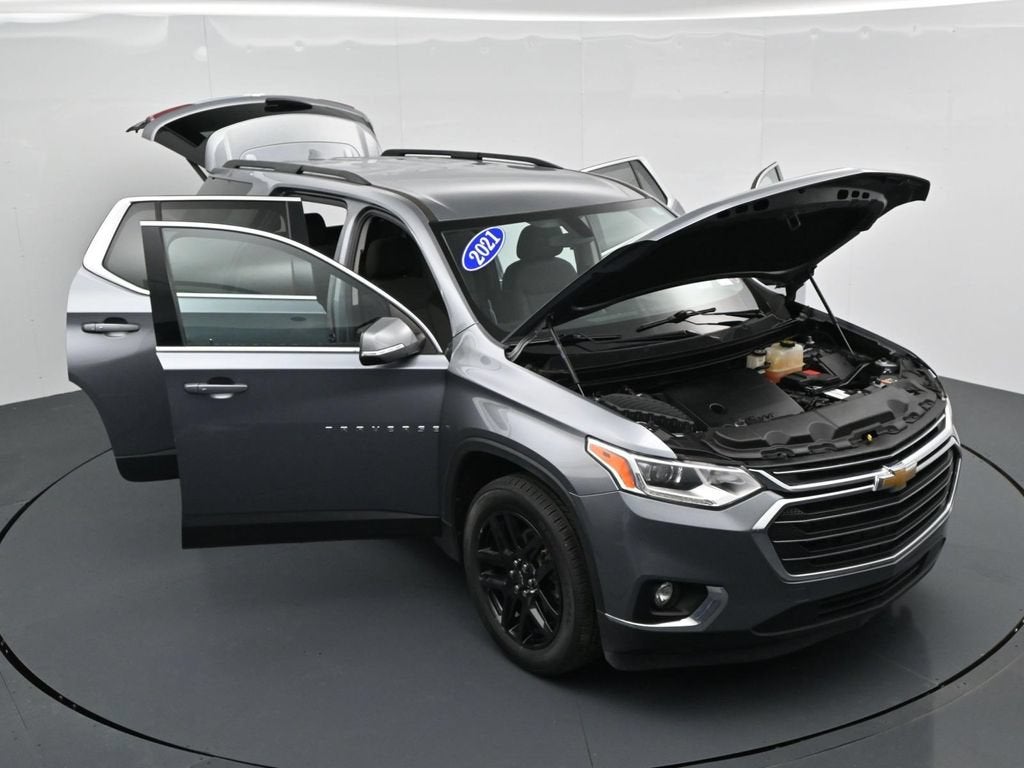 2021 Chevrolet Traverse LT Cloth