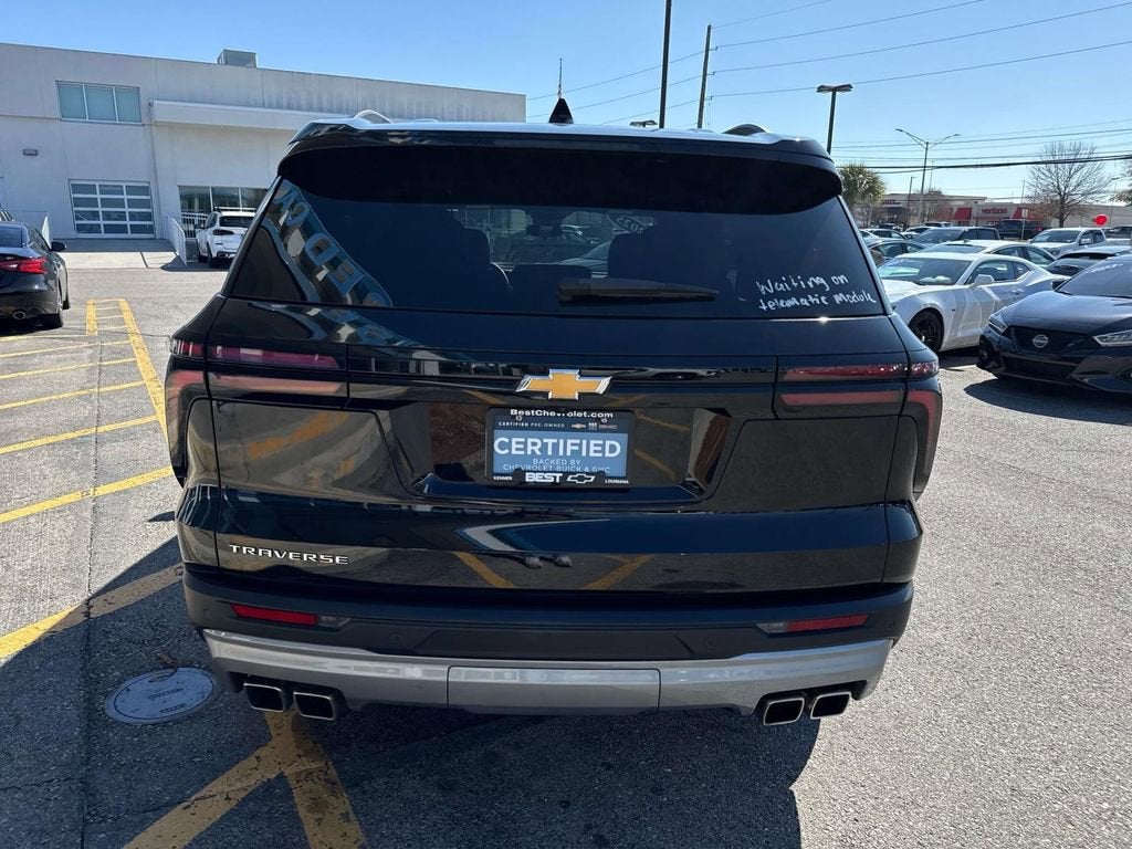 2025 Chevrolet Traverse LT