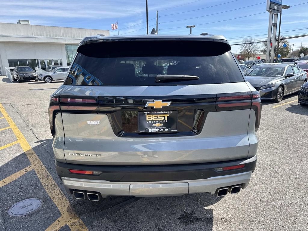 2025 Chevrolet Traverse LT