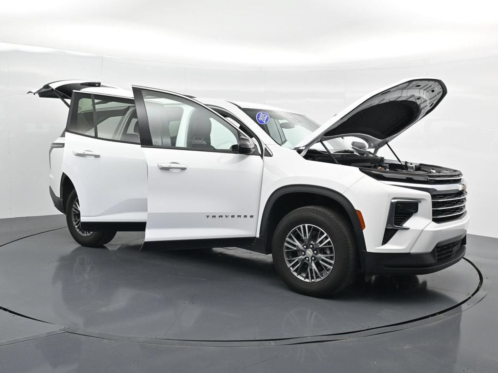 2025 Chevrolet Traverse LT