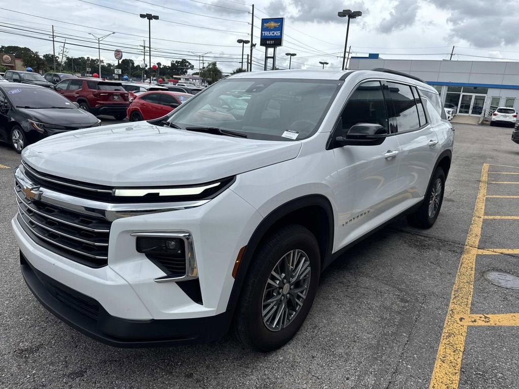 2025 Chevrolet Traverse LT
