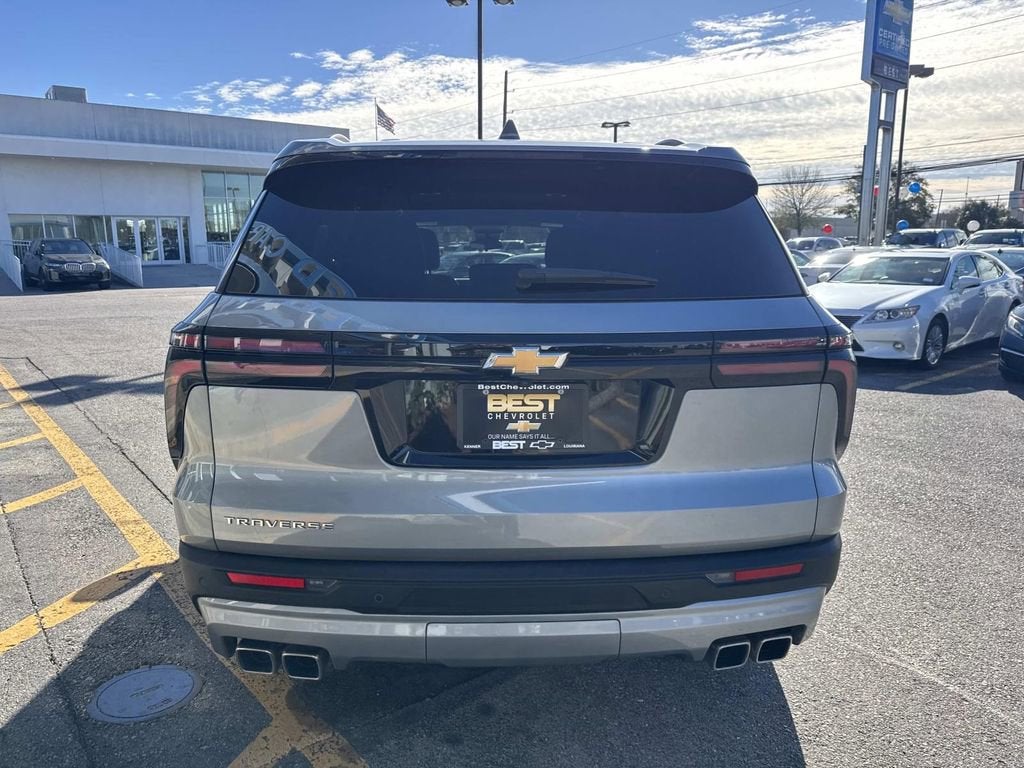2025 Chevrolet Traverse LT