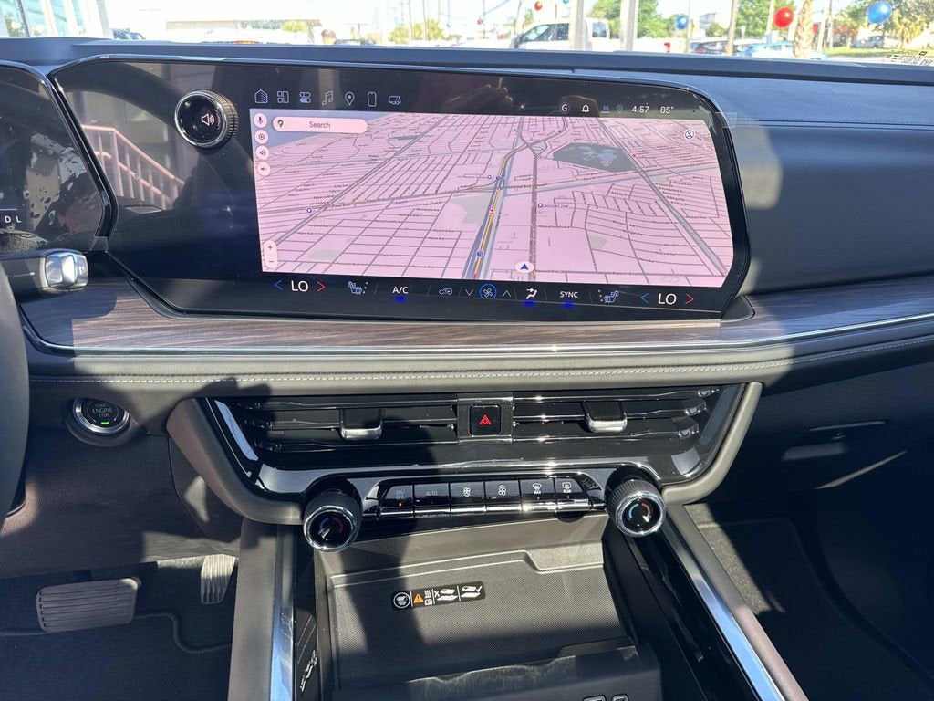 2025 Chevrolet Suburban LT