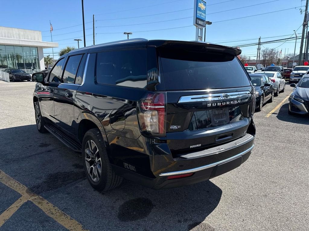 2022 Chevrolet Suburban LT