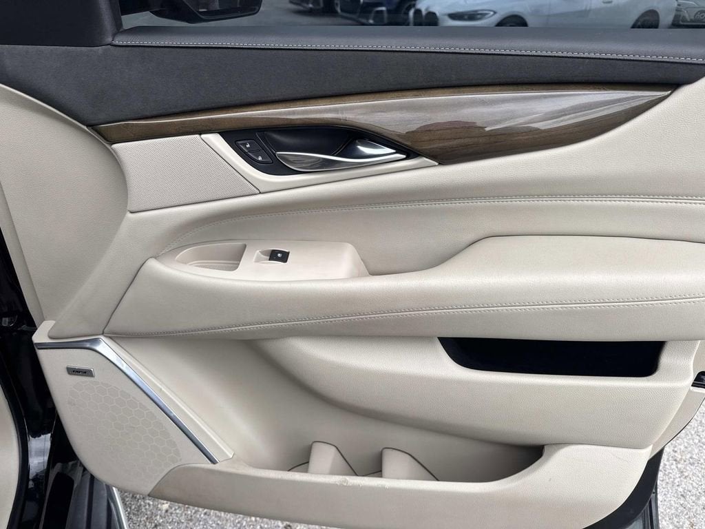 2020 Cadillac Escalade Luxury