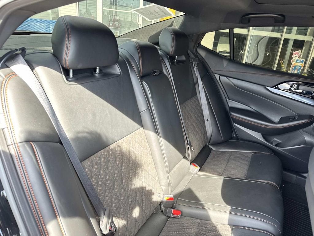 2023 Nissan Maxima SR