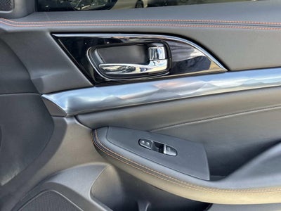 2023 Nissan Maxima SR