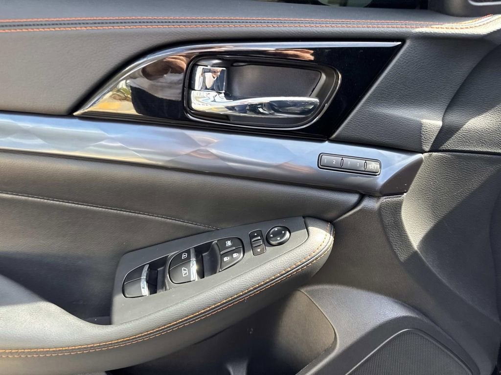 2023 Nissan Maxima SR