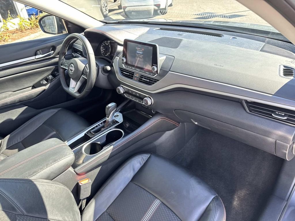 2025 Nissan Altima SR