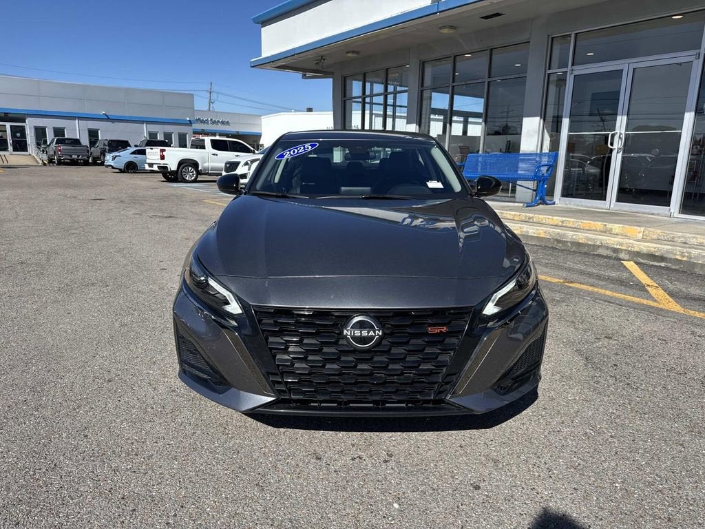 2025 Nissan Altima SR