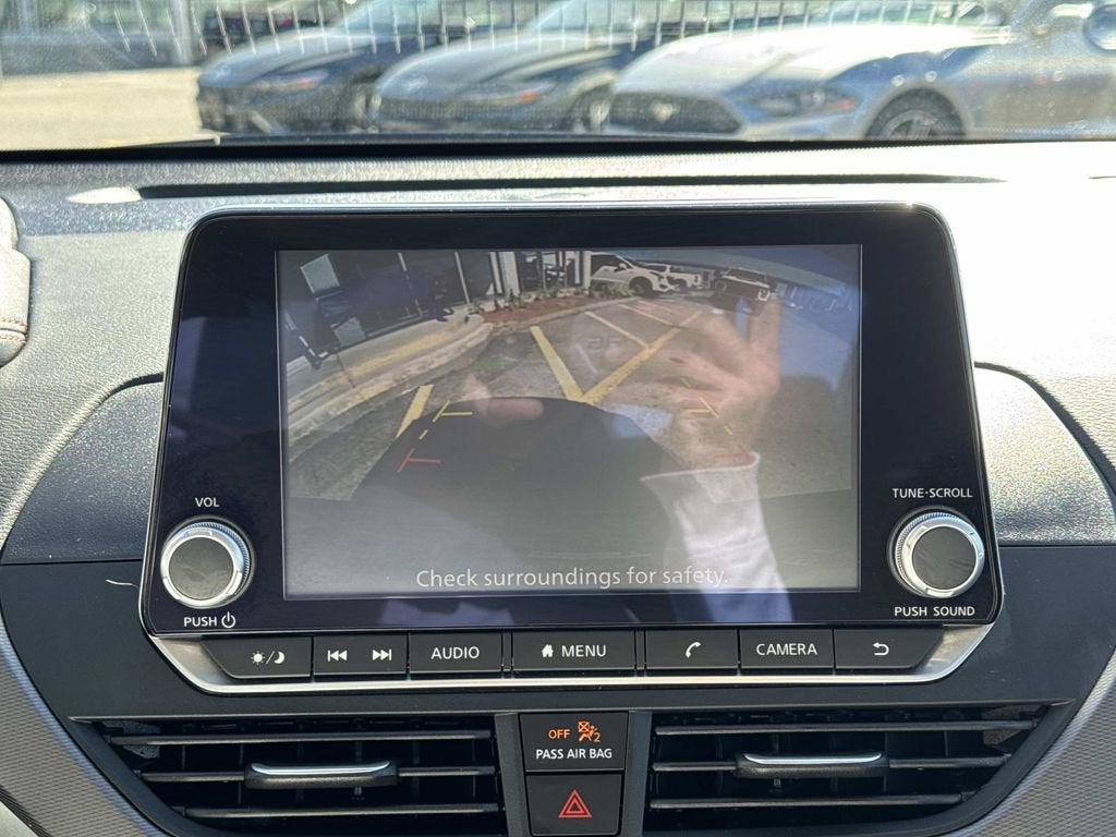 2025 Nissan Altima SR