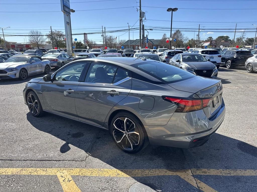 2025 Nissan Altima SR