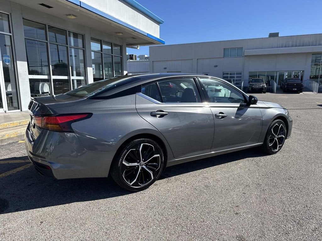 2025 Nissan Altima SR