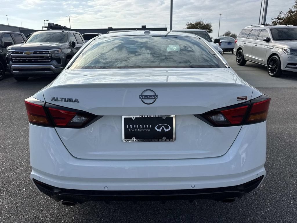 2025 Nissan Altima SR