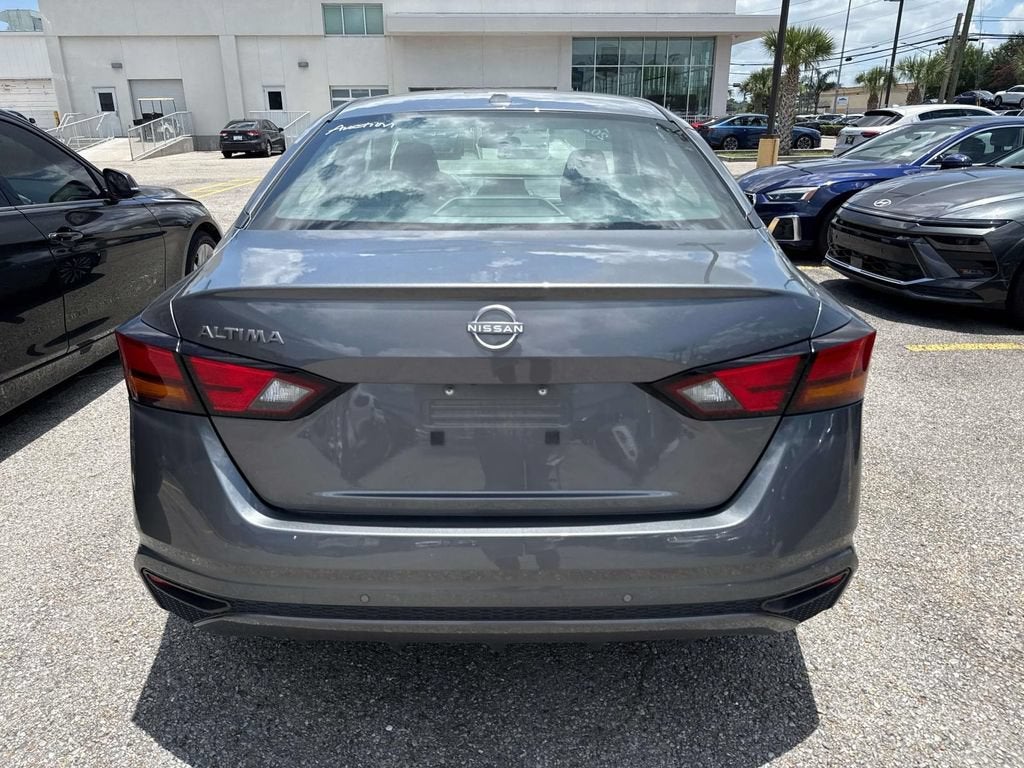2025 Nissan Altima SV