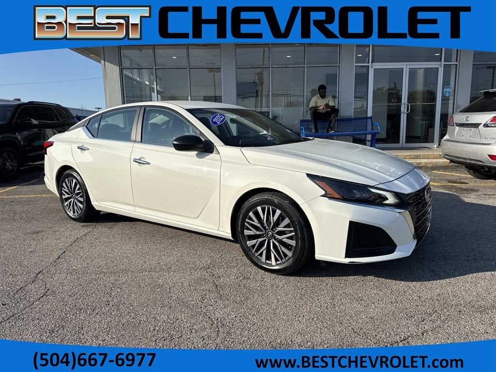 2025 Nissan Altima SV