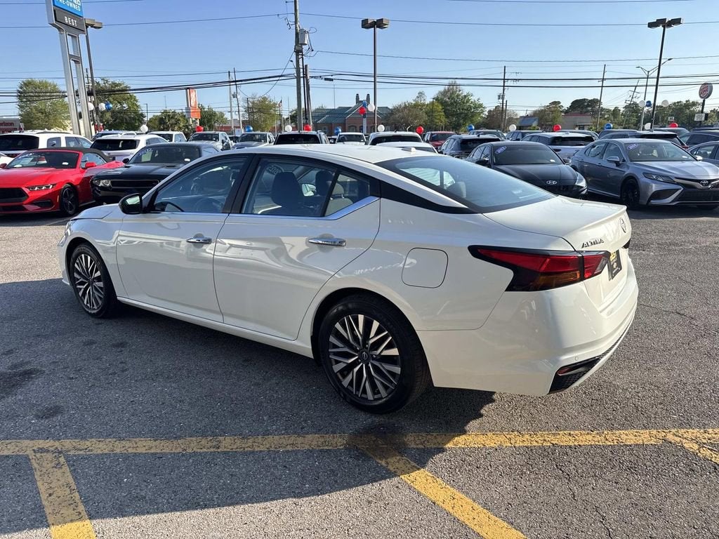 2025 Nissan Altima SV