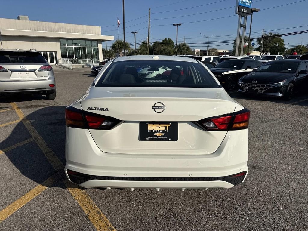 2025 Nissan Altima SV