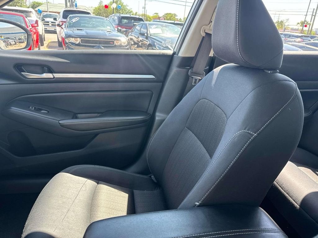 2022 Nissan Altima 2.5 SV