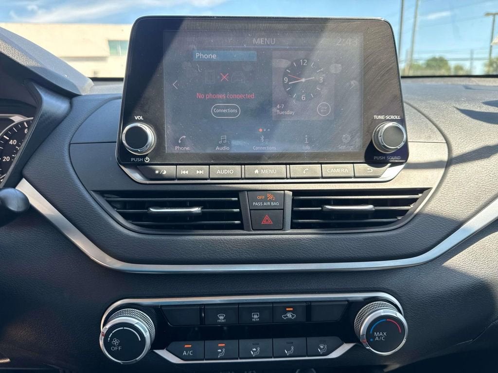 2022 Nissan Altima 2.5 SV