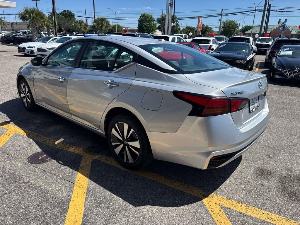 2022 Nissan Altima 2.5 SV