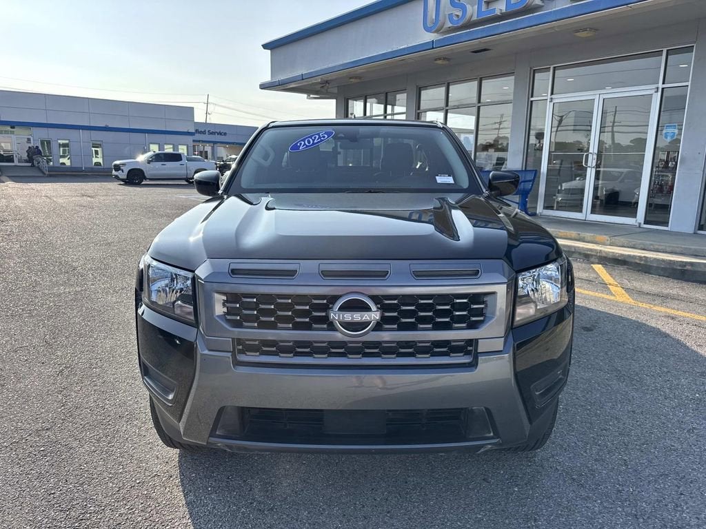 2025 Nissan Frontier SV
