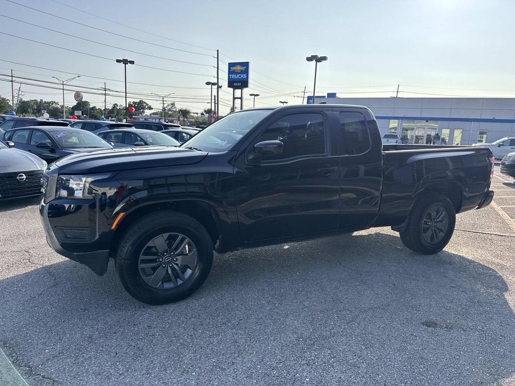 2025 Nissan Frontier SV