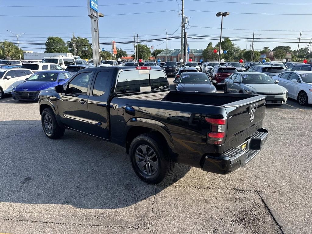2025 Nissan Frontier SV