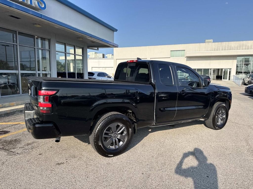 2025 Nissan Frontier SV