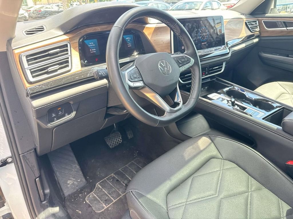 2025 Volkswagen Atlas 2.0T SE w/Technology