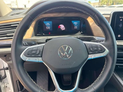 2025 Volkswagen Atlas 2.0T SE w/Technology