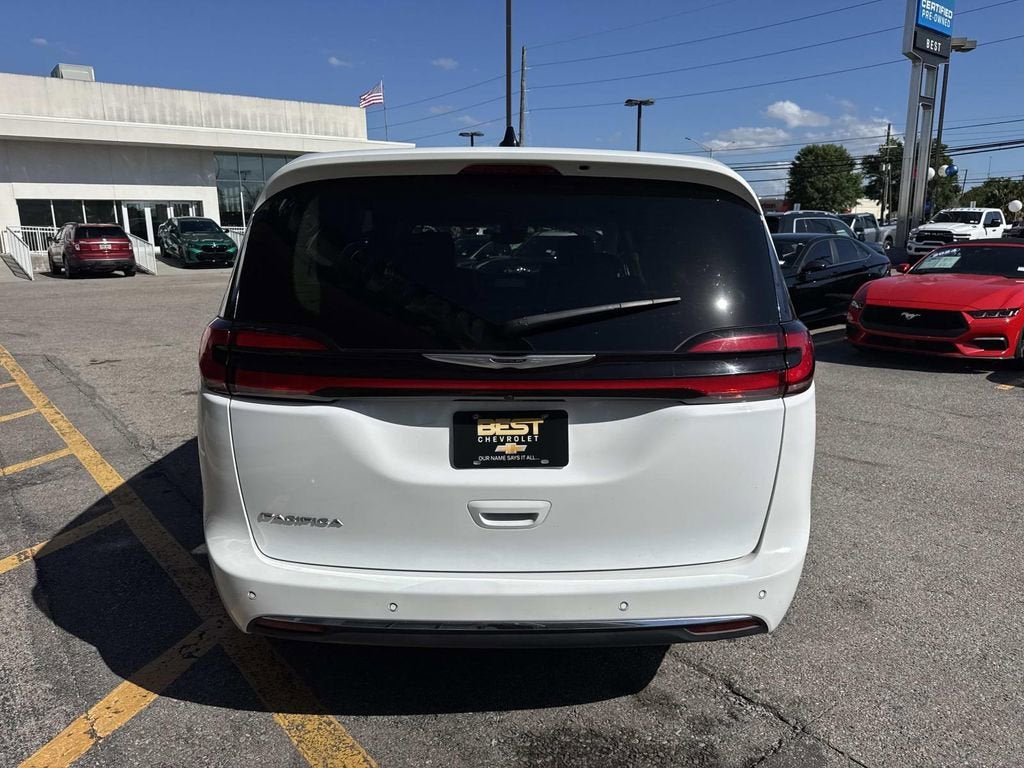2024 Chrysler Pacifica Touring L