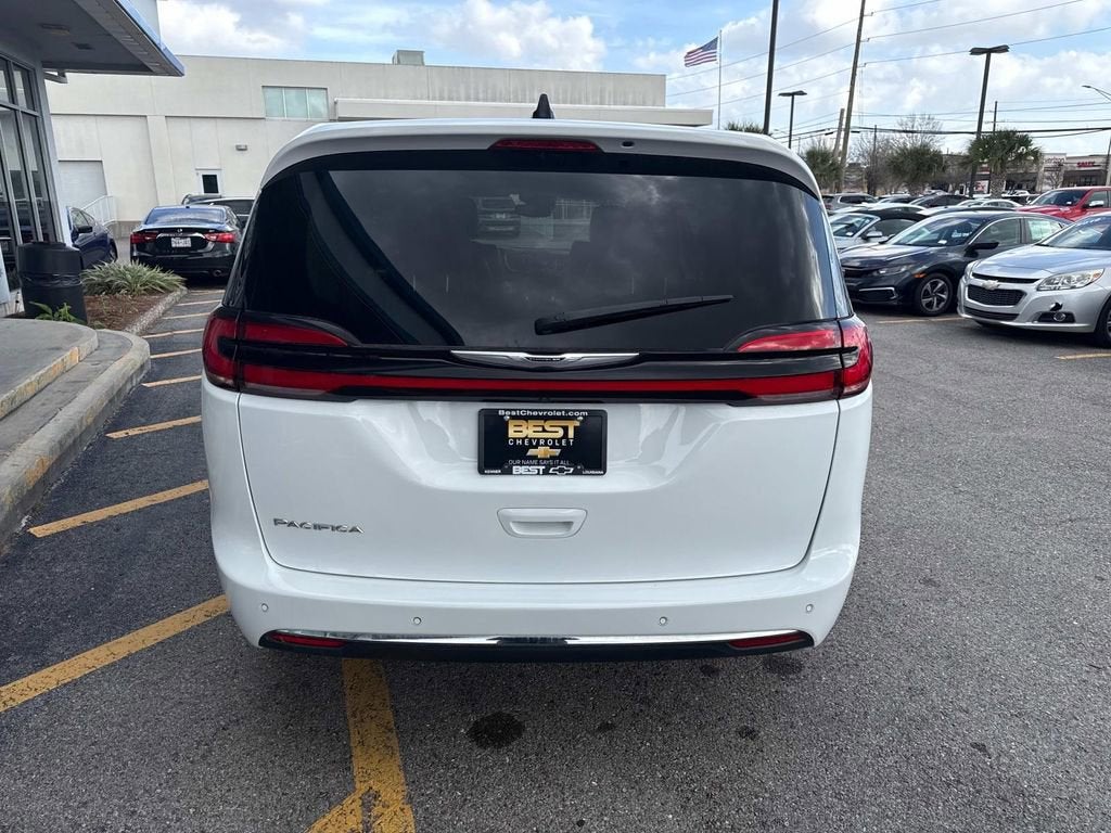 2023 Chrysler Pacifica Touring L