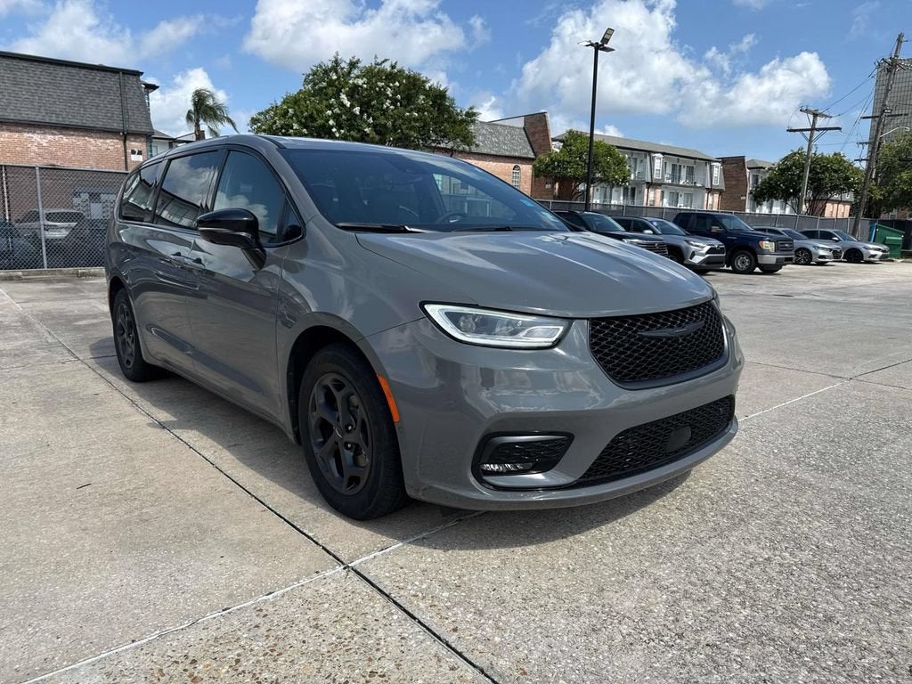 2023 Chrysler Pacifica Hybrid Limited