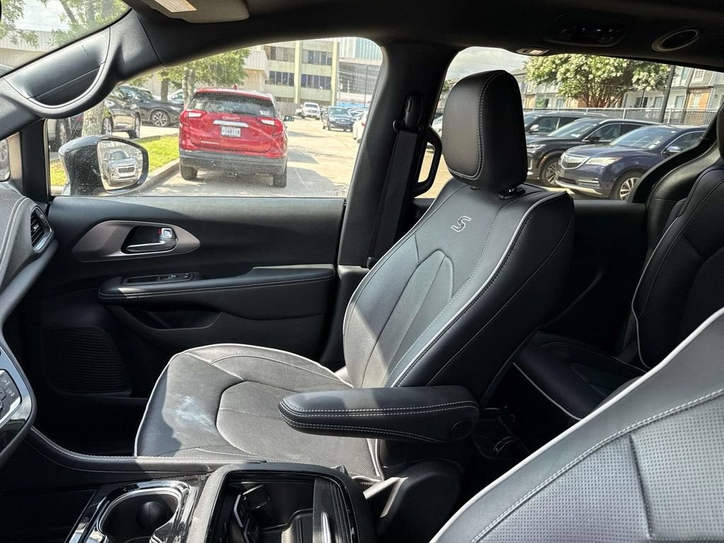 2023 Chrysler Pacifica Hybrid Limited