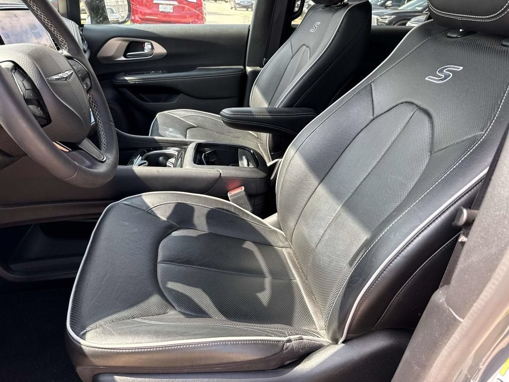 2023 Chrysler Pacifica Hybrid Limited