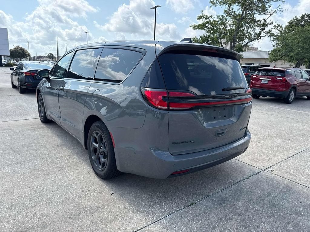 2023 Chrysler Pacifica Hybrid Limited