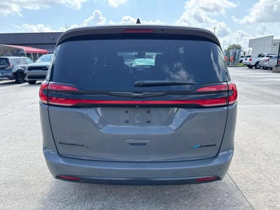 2023 Chrysler Pacifica Hybrid Limited