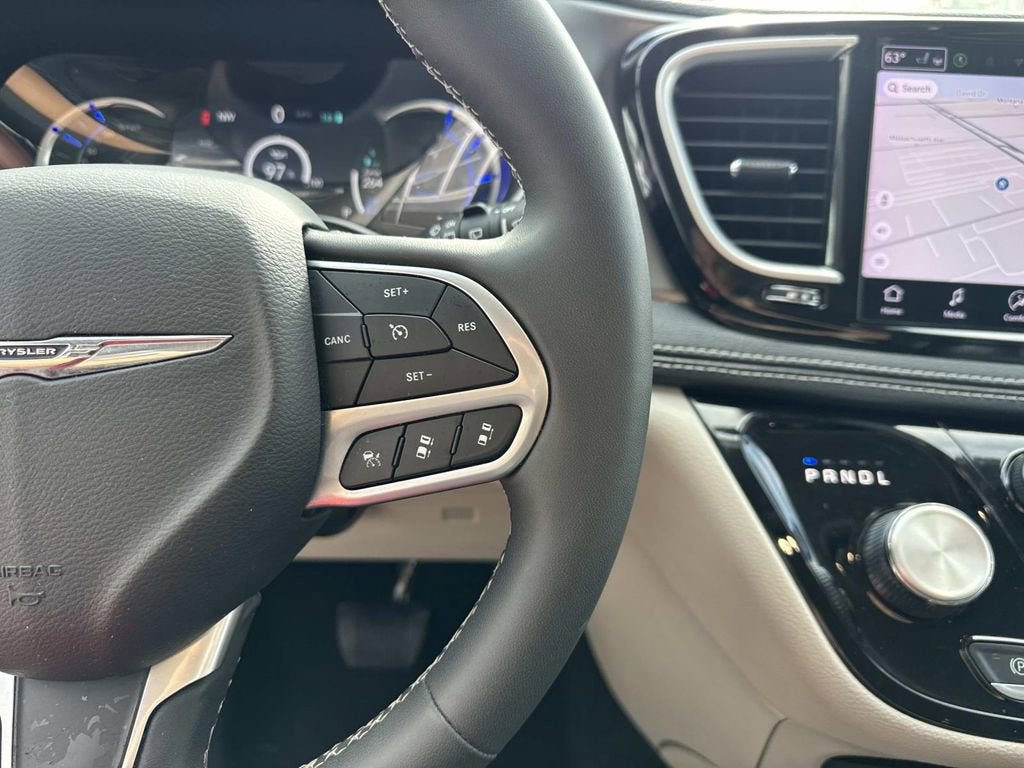 2024 Chrysler Pacifica Hybrid Select