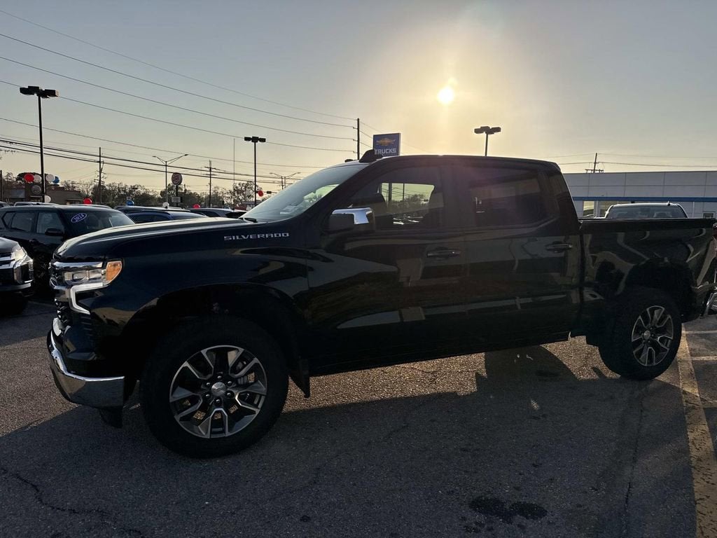 2025 Chevrolet Silverado 1500 LT