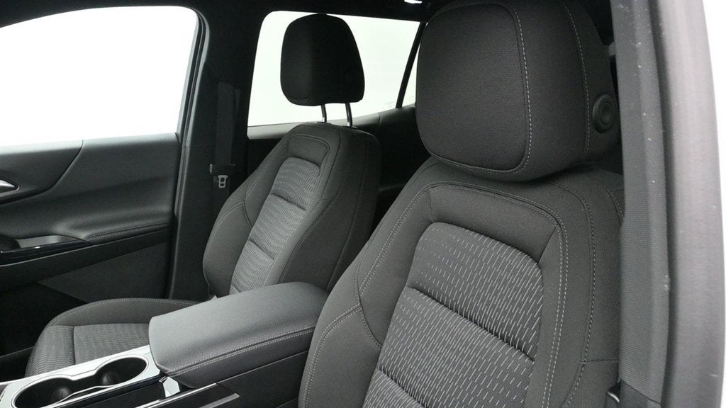 2027 Chevrolet Equinox LT - Photo 10