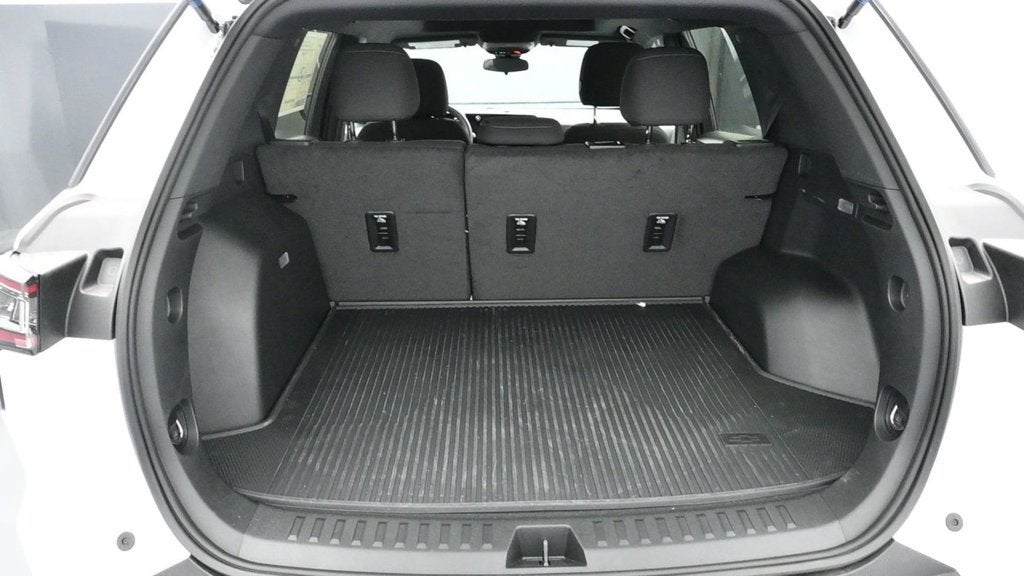 2027 Chevrolet Equinox LT - Photo 15