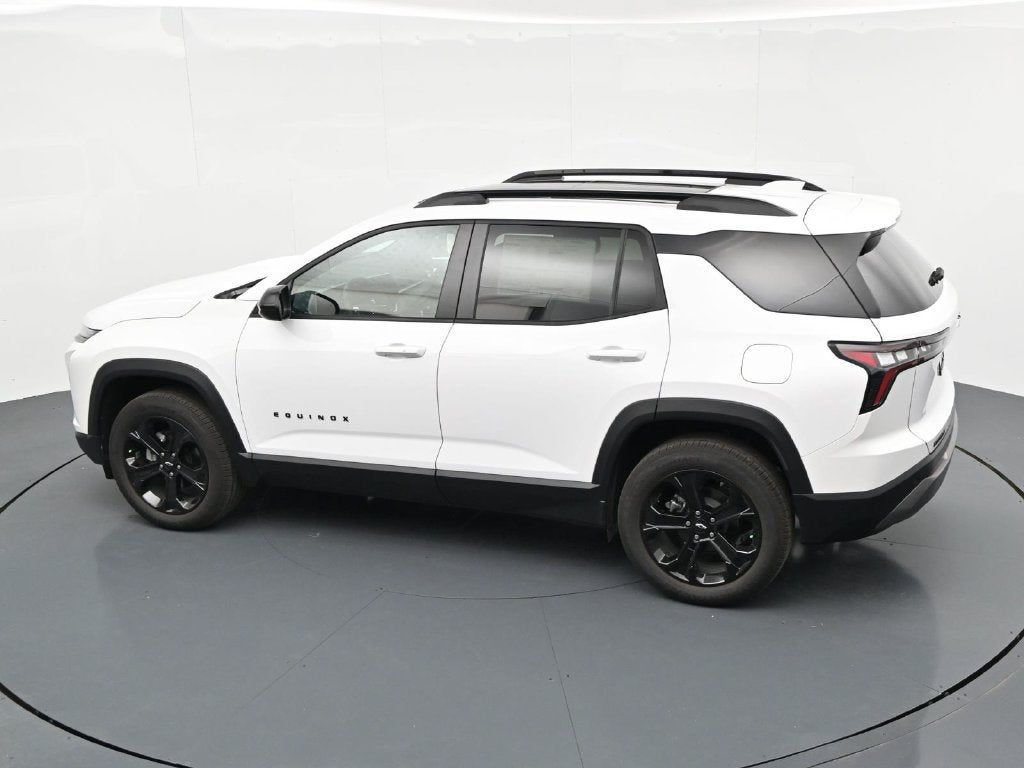 2027 Chevrolet Equinox LT - Photo 20