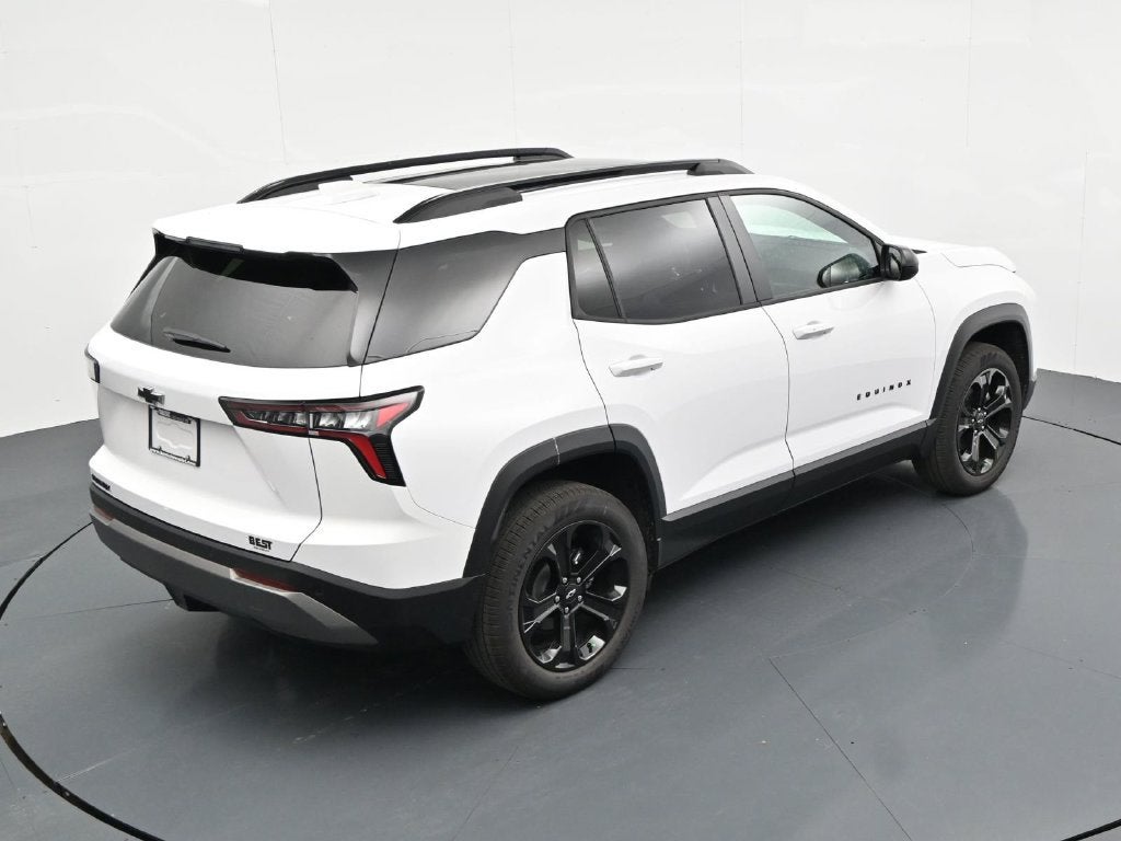 2027 Chevrolet Equinox LT - Photo 23